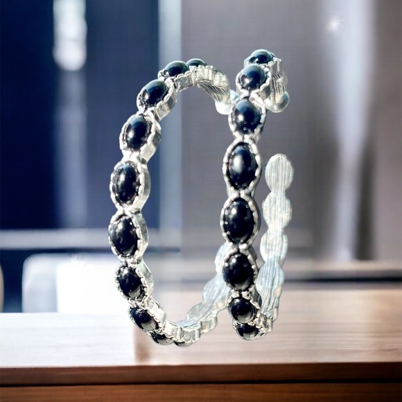 Fourty Dreams Boutique Jewelry - New black onyx and silver hoop earrings